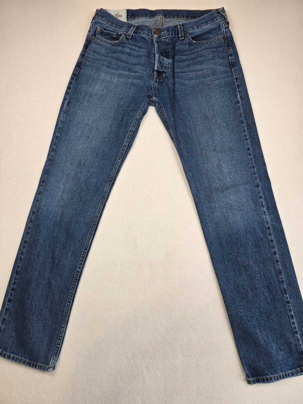 Hollister Mens W34 L34 Classic Straight  Jeans 100% Cotton Med Wash Button Fly